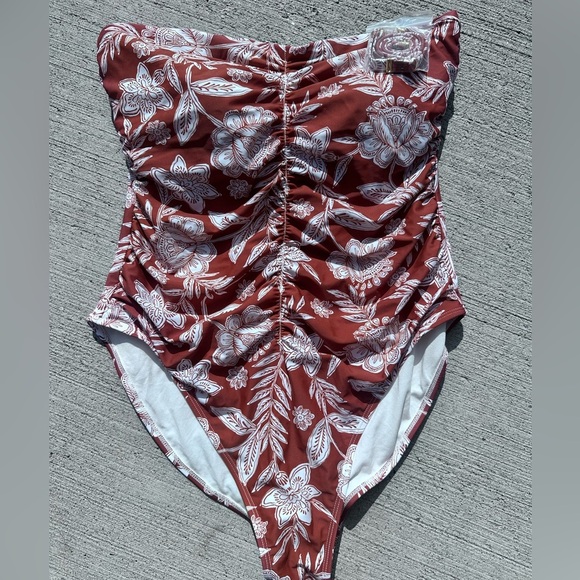Shade & Shore One Piece Swimsuit - strapless NWT - Picture 2 of 6